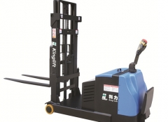 KLA15型 平衡重式電動叉車