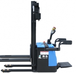 KLD20型 全電動(dòng)堆高車（2T）