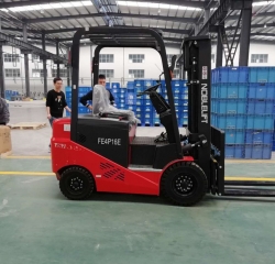 諾力2噸四支點電動叉車