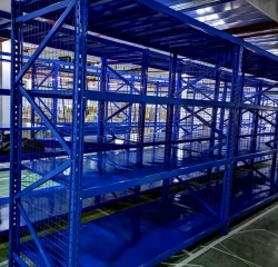 輕型倉儲(chǔ)貨架-長沙貨架