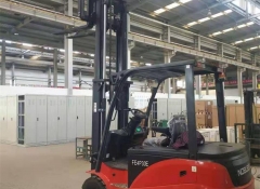 江西長沙叉車3噸諾力電動叉車交付中冶集團(tuán)湖南公司